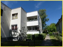 Hermsdorf! Großzügige 2 Zimmer Wohnung (1.OG -oberste Etage) mit Balkon und TG-Stellplatz in Toplage
