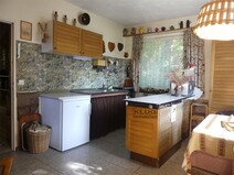 14 - Küche mit Ausgang zur Terrasse