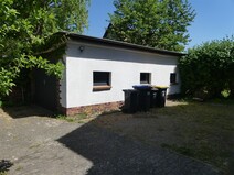 04 - Massive Garage