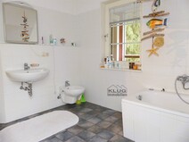 25 - Bad im OG mit Bidet