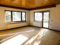 14 - Großes Wohnzimmer mit Ausgang