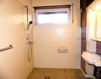 09 - Modernes Duschbad WC