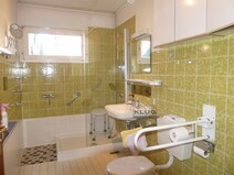12 - Duschbad WC im EG