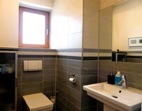 12 - Modernes Gäste-WC im EG