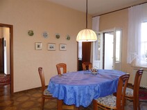12 - Esszimmer mit Ausgang zum Gart