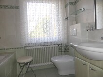 12 - Wannebad WC im OG