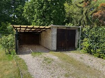 26 - Garage