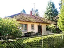 02 - Frontansicht mit Hauseingang
