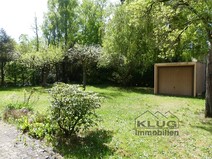 03 - Grundstücksansicht mit Garage