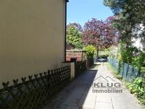 17 - Eigene Zufahrt mit Stellplatz