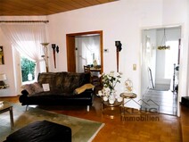 05 - Wohnzimmer mit Blick zur Wohnd