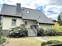 13 - Vorderansicht Haus