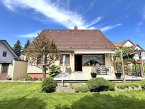 17 - Rückansicht mit Terrasse