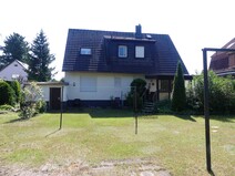 07 - Rückansicht vom Garten