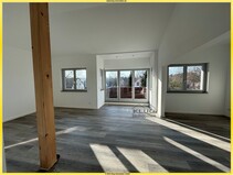 Glienicke! Komfortwohnung mit gr. Balkon in der oberen Etage einer Zweifamilienhausvilla Neubau 2024