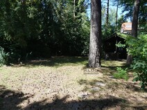 06 - Garten mit Holblockhütte