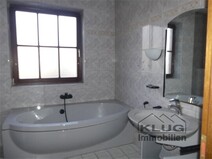 10 - Bad WC mit Badewanne und Dusch