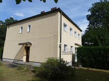 02 - Bild Hausansicht mit Hauseinga