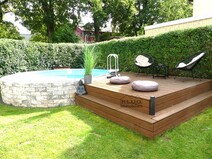 04 - Pool mit Terrasse