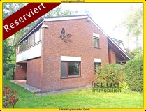 RESERVIERT! Frohnau - Individuell geplante Architekten-Villa mit Innenpool und großer Garage