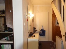06 - Eingangsdiele mit Treppe