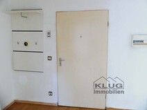 10 - Diele mit Garderobe u. Wohnung