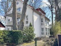 25 - Seitliche Ansicht mit Erker