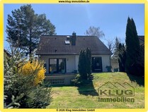 Hermsdorf! Ein besonderes Haus mit Innenpool, Kaminofen, gr. Terrasse u. zeitgemäßer Aufteilung!
