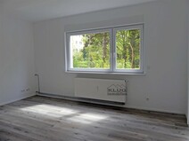 03 - Heller Wohnbereich mit Ausblic