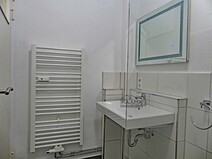 07 - Bad mit Handtuchheizung, Spieg