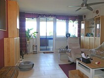 06 - Wohnzimmer mit Balkon