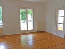 04 - Wohnzimmer mit Balkon