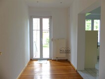09 - Ausgang von Küche zum Garten
