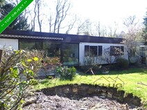 13 - Frontansicht mit Garten