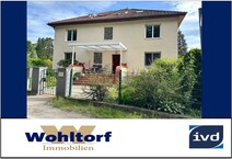 Konradshöhe - Schöne 4-Zimmerwohnung mit zwei großen Hobbyräumen und Gartennutzung in Waldrandlage