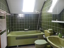 15 - Wannenbad WC im DG
