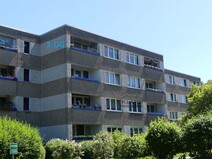 16 - Hausansicht mit Balkon