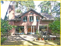 01 - Rückansicht des Hauses