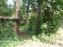 04 - Hinterer Gartenteil mit Schupp