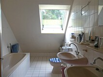 15 - Wannenbad WC im OG