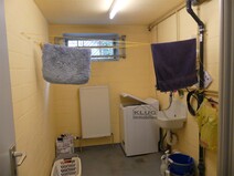 20 - Hauwirtschaftsraum mit Dusche