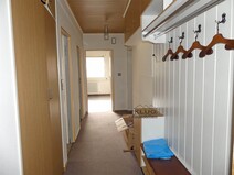 09 - Flur mit Garderobe