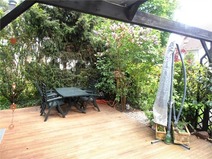 10 - Terrasse mit Holzdielen