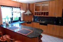 02 - Einbauküche mit Essplatz