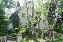 02 - Straßenansicht 1