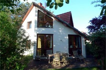 02 - Seitenansicht mit Terrasse