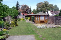 02 - Sonnengarten mit Pavillion