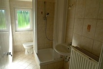 03 - Modernes Duschbad WC im OG