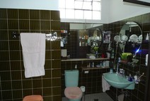 10 - Bad mit Wanne und Dusche