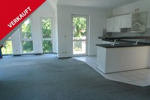 Hermsdorf ! 2 Zi. Dachgeschosswohnung mit Turmzimmer, Balkon und Kfz-Stellplatz